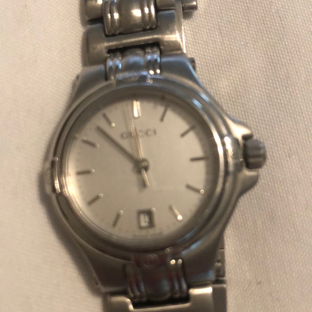 Watch - Picture 2 of 4